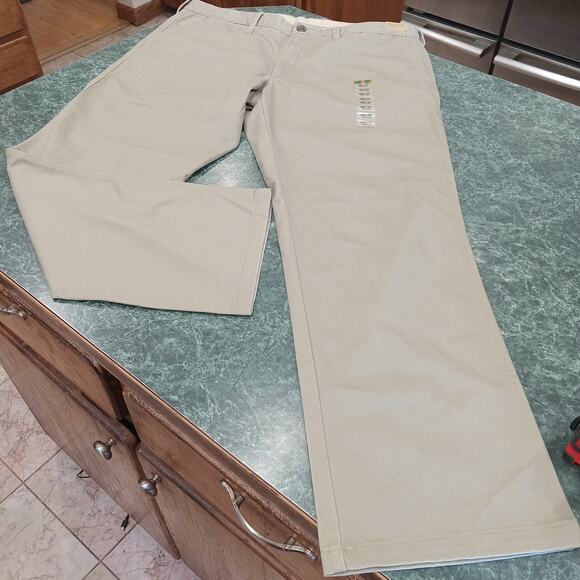 Haggar Life Khaki Pants Mens 40X32 Repreve Tan Flat Front Straight Fit NWT New - Picture 1 of 9
